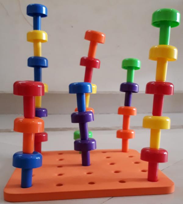 Wooden Peg Board with Plastic Pegs